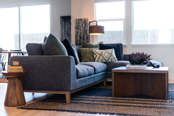 blue-couch-pillows-livingroom