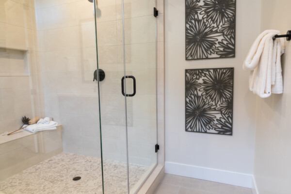 staged-bathroom-shower-wall-decor